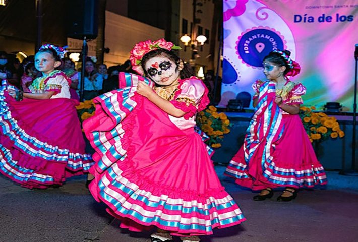 Día de los Muertos Celebration in Downtown Santa Monica